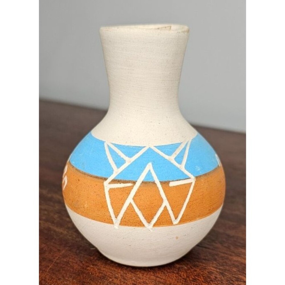 Sioux Native American Indian Pottery Bud Vase Marion Selwyn South Dakota 4" Vtg